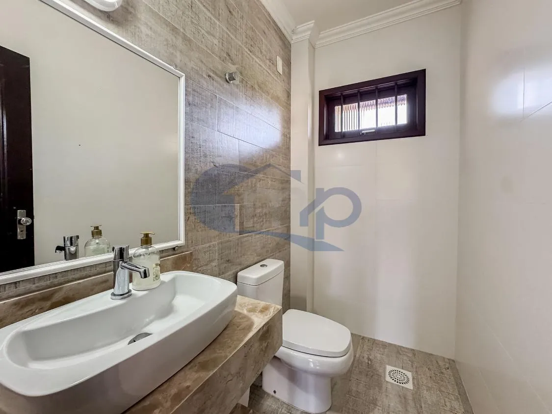 Imagem Casa a venda com 4 dormitorios na Paraiso em Torres/RS