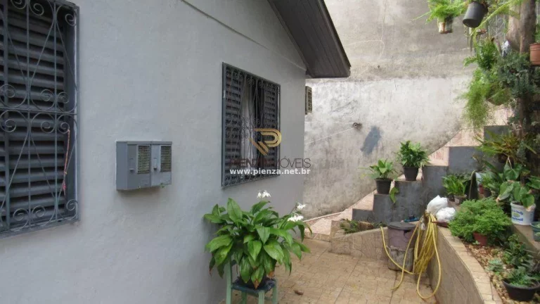 Imagem Casa para Venda em Concórdia, Industriários, 6 dormitórios, 4 banheiros