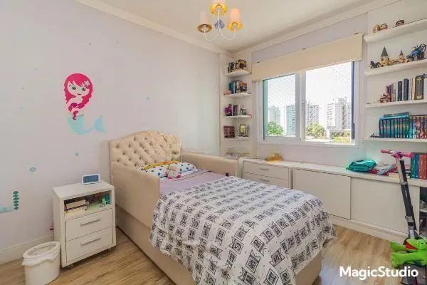 Imagem Vende apartamento no Bairro Passo da Areia - Porto Alegre