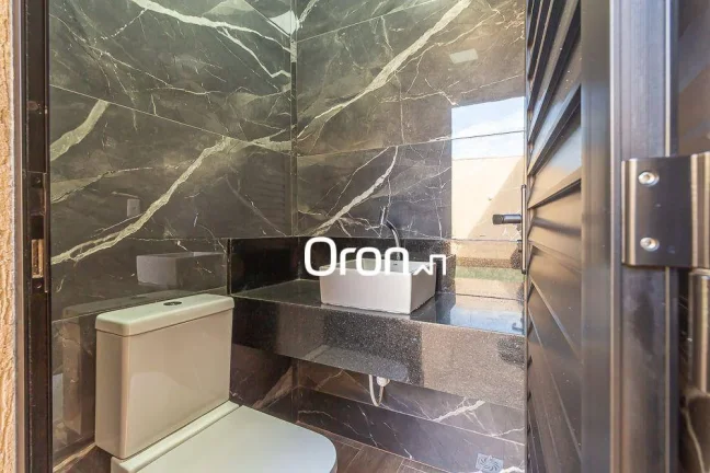Imagem Casa com 4 dormitórios à venda, 220 m² por R$ 1.990.000,00 - Residencial Goiânia Golfe Clube - Goiânia/GO