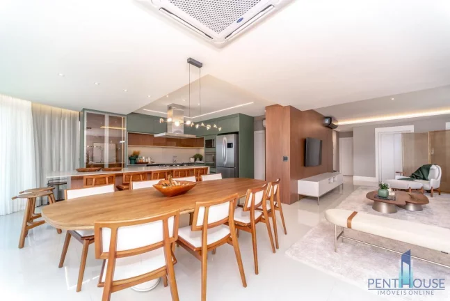 Imagem Apartamento Frente Mar para Venda em Balneário Camboriú, CENTRO, 4 dormitórios, 4 suítes, 6 banheiros, 4 vagas