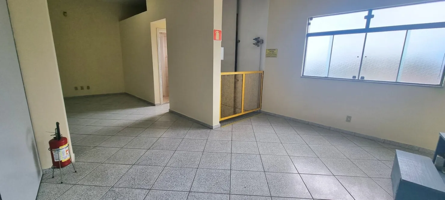 Imagem Prédio Comercial Completo com 3 Pisos, Elevador, Acesso Facilitado e Localização Estratégica para Seu Negócio