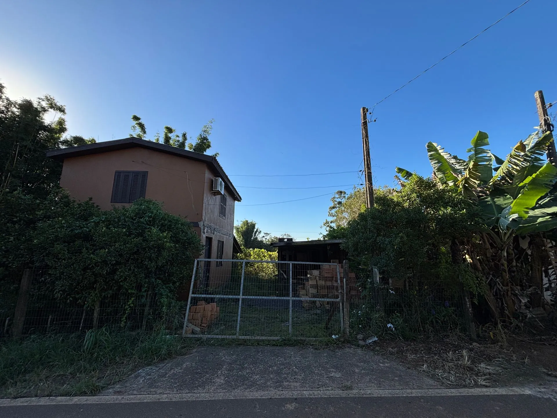 Imagem Terreno à venda em Torres, Salinas, 225m2