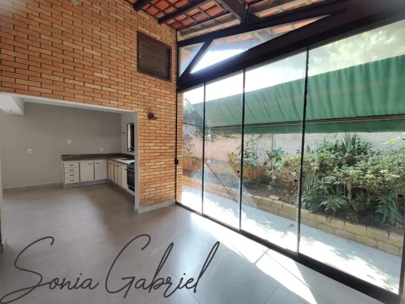 Imagem Chácara à venda em Valinhos-SP: 4 quartos, 2 salas, 4 banheiros e 280,00 m² de área no bairro Chácaras São Bento!