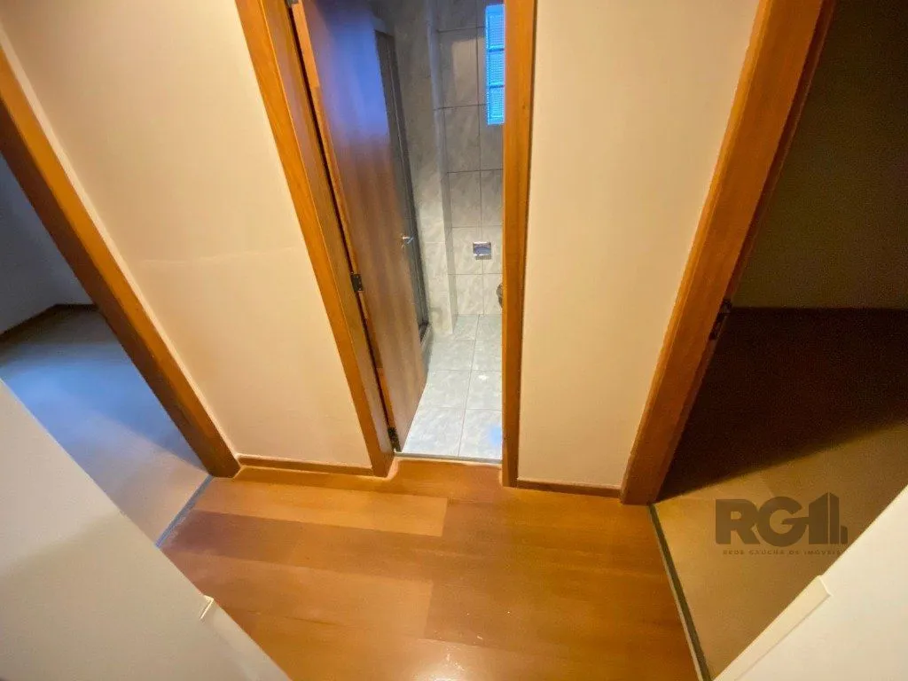 Imagem Amplo apartamento de 2 dormitórios no Petrópolis