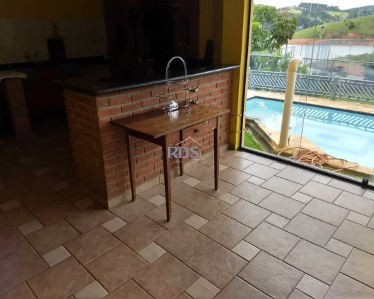 Imagem Vende casa de frente para represa de Igarata
