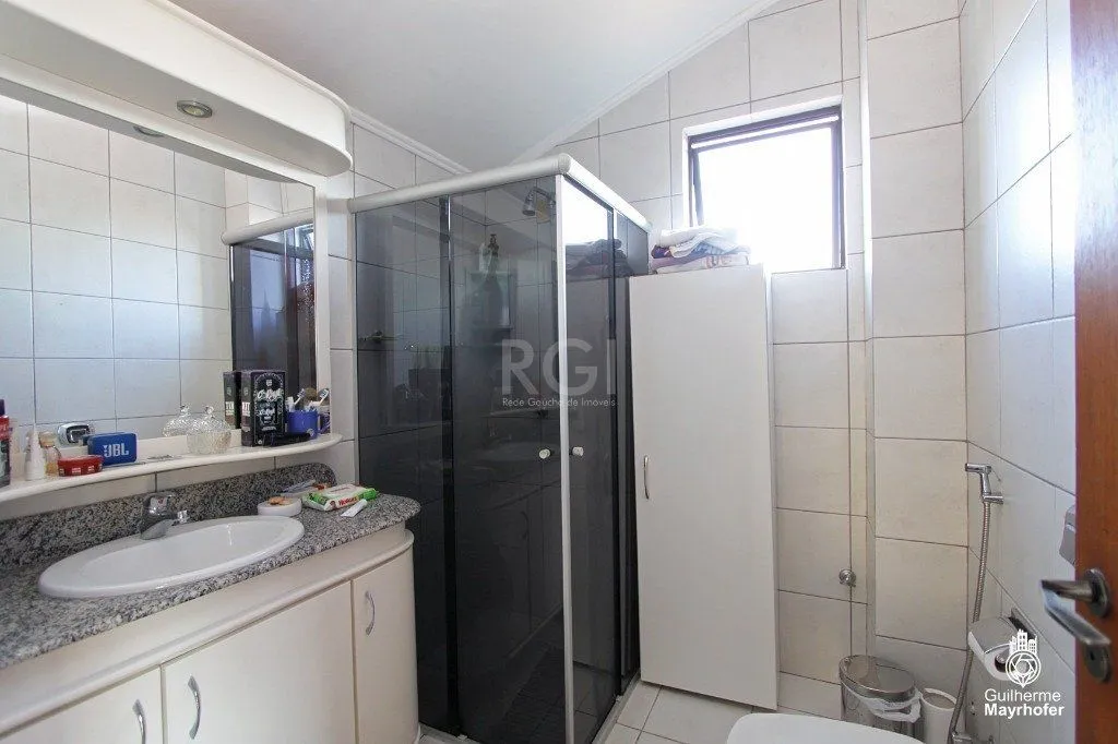 Imagem Cobertura para Venda - 350m², 3 dormitórios, sendo 1 suites, 2 vagas - Teresópolis