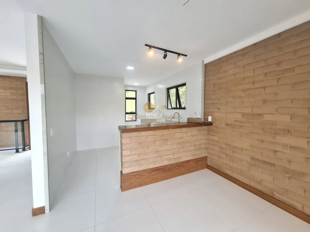 Imagem Casa em Condomínio para Venda em Teresópolis / RJ no bairro Green Valley