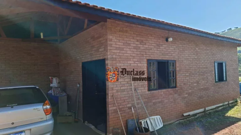Imagem Chácara com 2 dormitórios à venda, 5938 m² por R$ 550.000 - Cambuí - Cambuí/MG