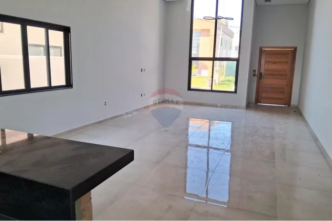 Imagem Casa em condomínio fechado com três quartos, sendo uma suíte