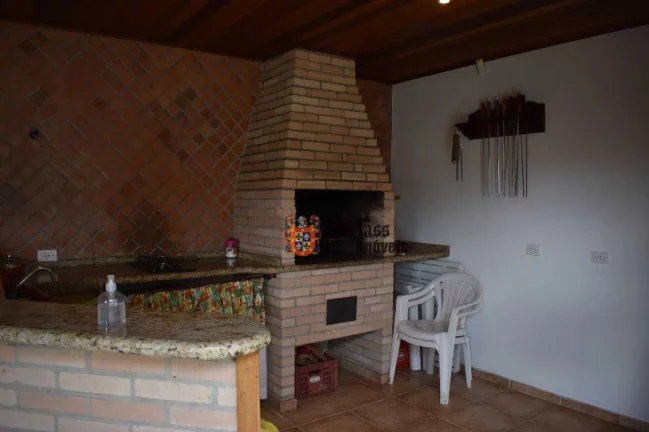 Imagem Casa com 3 dormitórios à venda, 285 m² por R$ 1.250.000,00 - Jardim Toriba - Campos do Jordão/SP