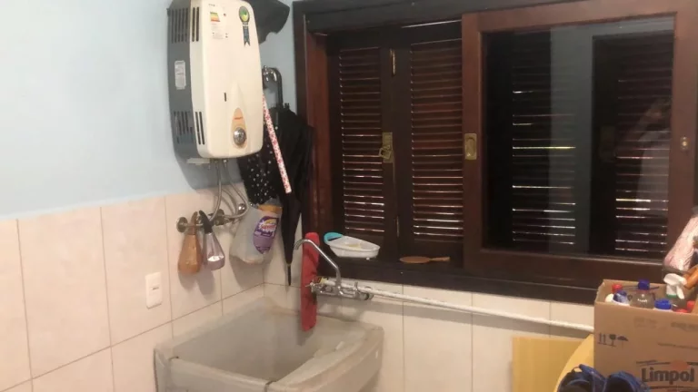 Imagem Casa para Venda em Concórdia, Imperial, 5 dormitórios, 1 suíte, 4 banheiros, 2 vagas