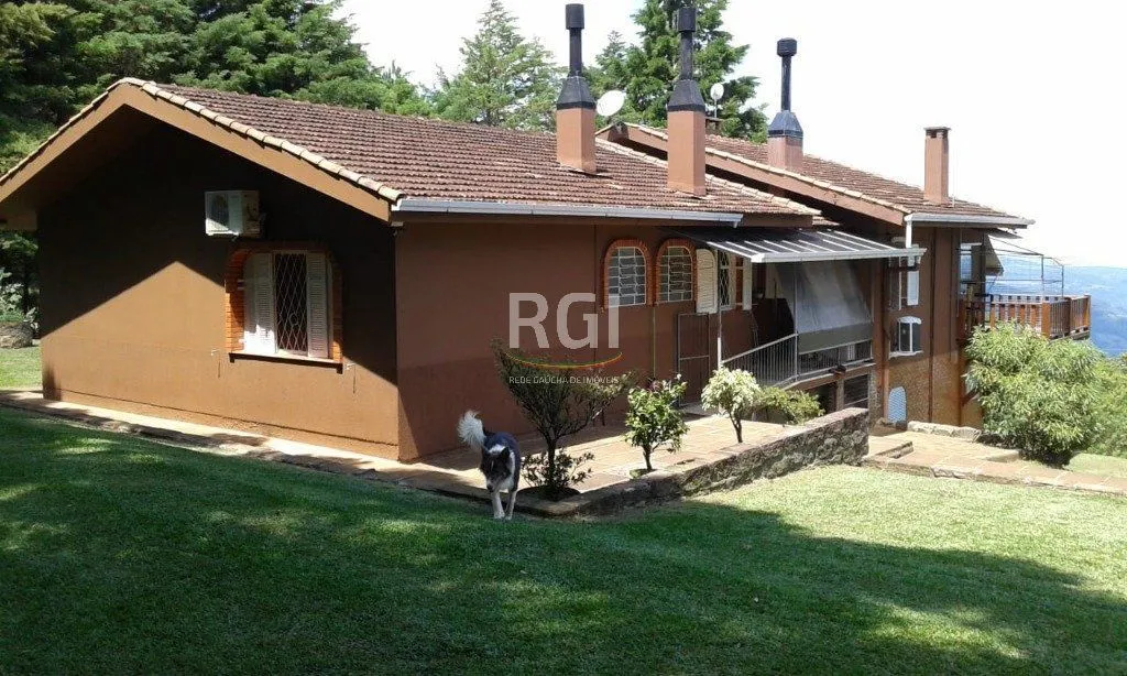 Imagem Sítio para Venda - 230m², 3 dormitórios, sendo 1 suites, 4 vagas - Centro