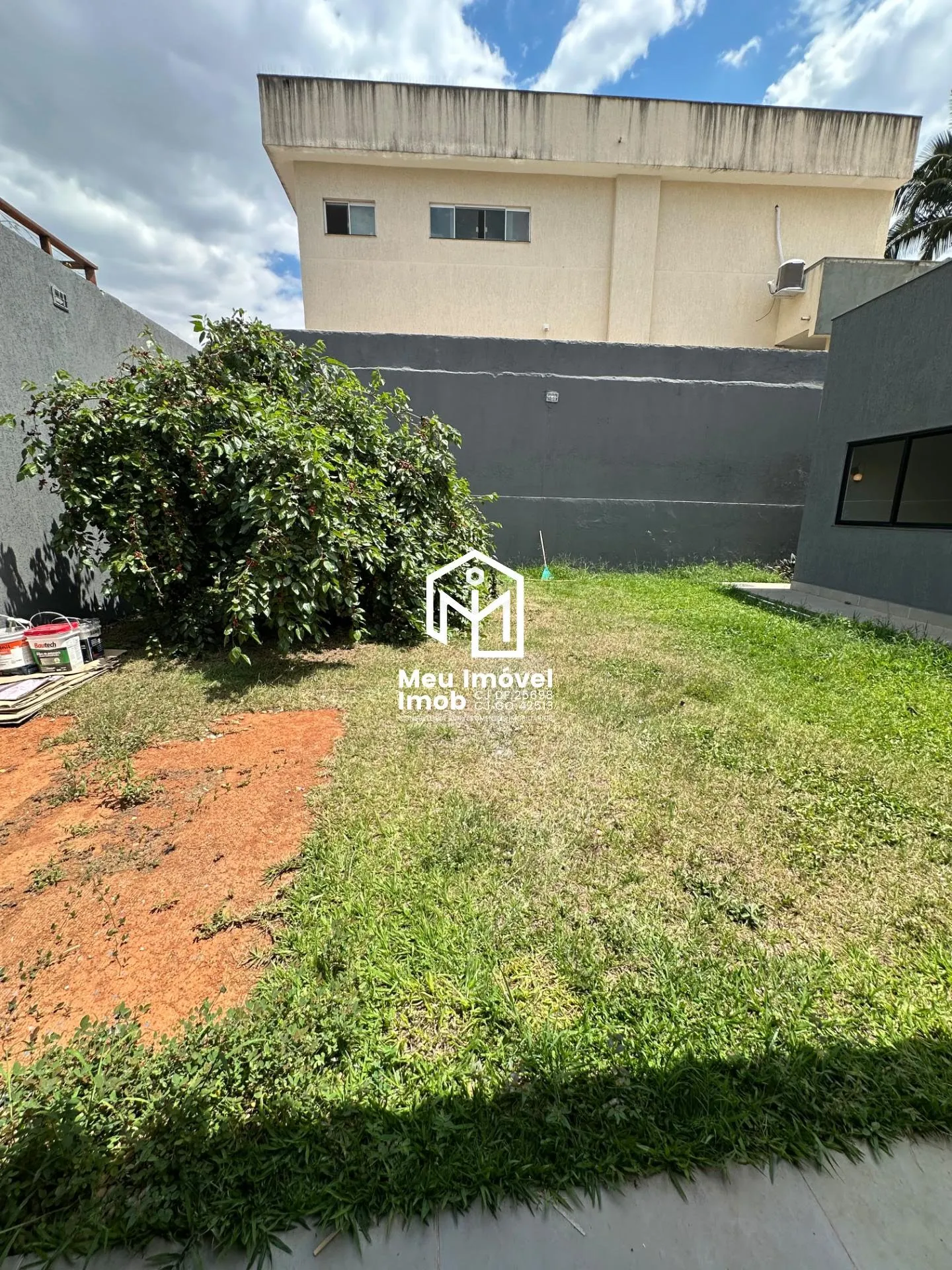 Imagem Casa 4 Quartos 3 Suítes 5 Vagas 500m²