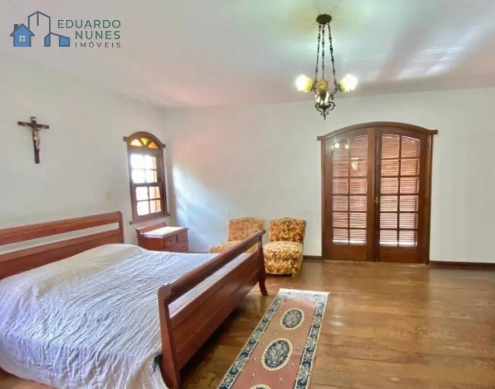 Foto do imóvel: EXCELENTE CASA NO MANGABEIRAS COM 05 QUARTOS,02 SUÍTES E 04 VAGAS.
