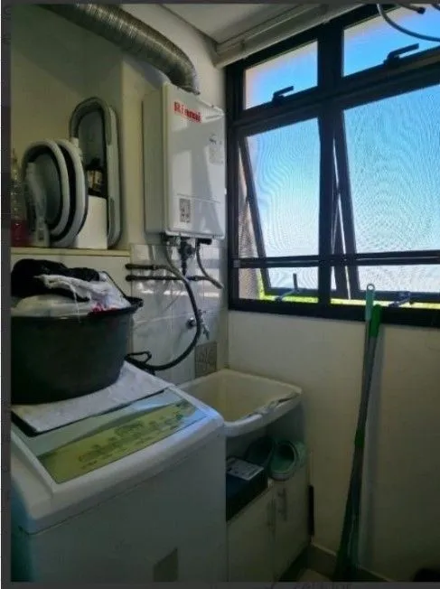 Imagem Apartamento com 2 dormitórios, lavabo, banho social e churrasqueira integrada.