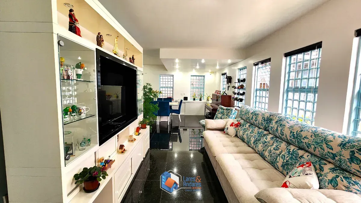 Imagem Casa para venda em Saúde com 3 quartos, sendo 3 suítes, 119m²
