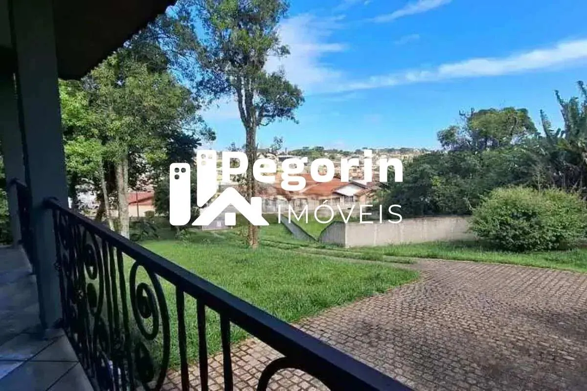 Imagem Terreno Com casa à venda em Campo Largo