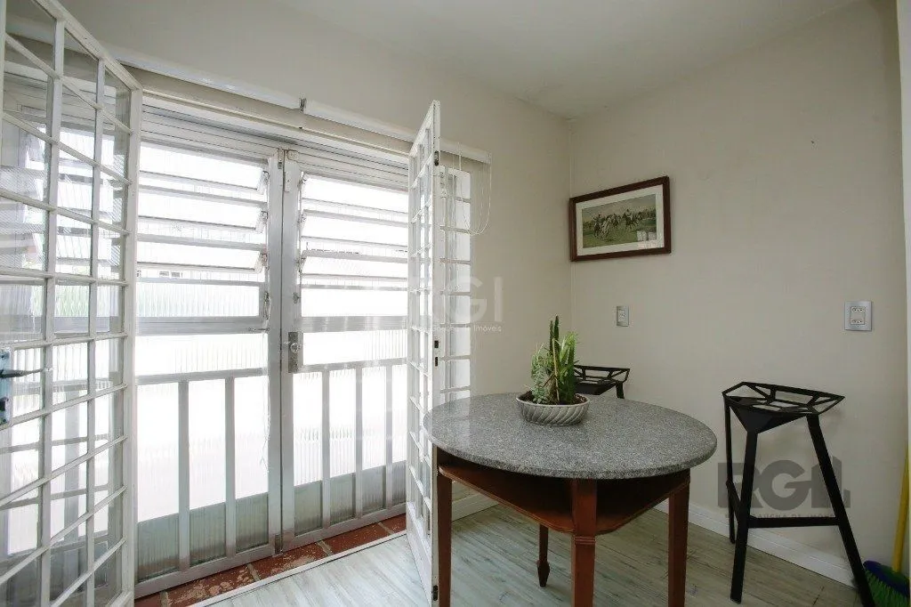 Imagem Casa para Venda no bairro Independência, em Porto Alegre / RS