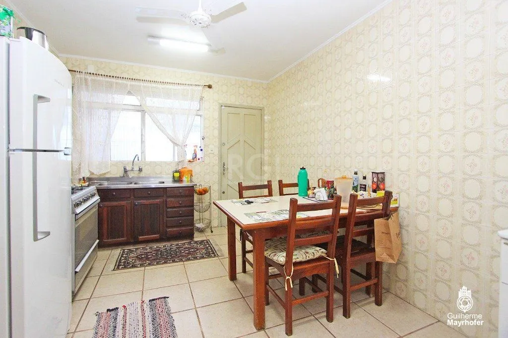 Imagem Casa para Venda - 215m², 3 dormitórios, sendo 1 suites, 3 vagas - Sarandi