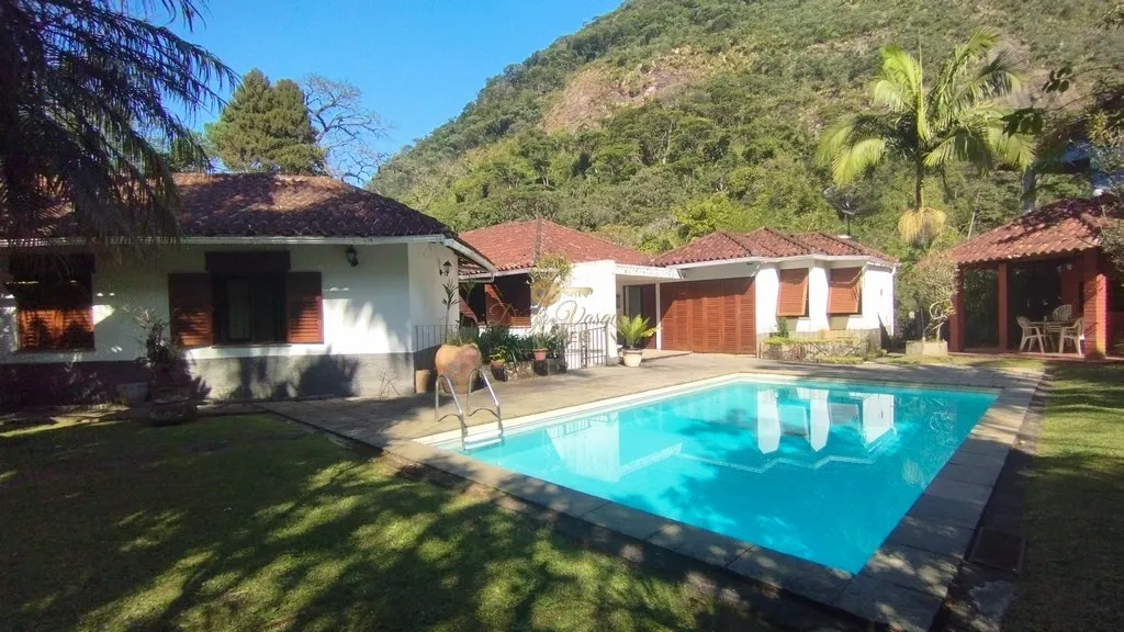 Imagem Casa para Venda em Teresópolis / RJ no bairro Granja Guarani