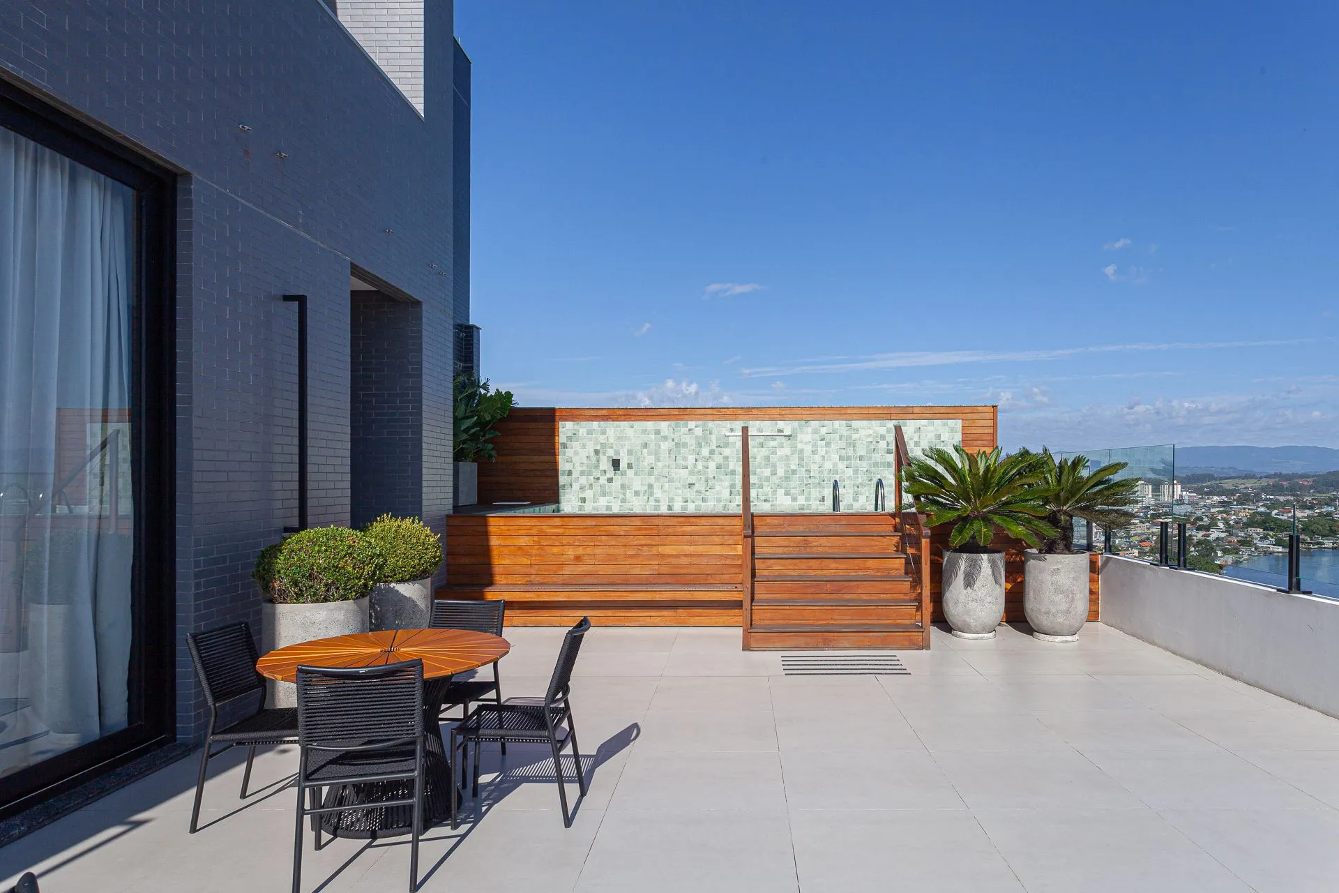 Imagem Apartamento à venda em Torres, com 2 quartos, 91m2
