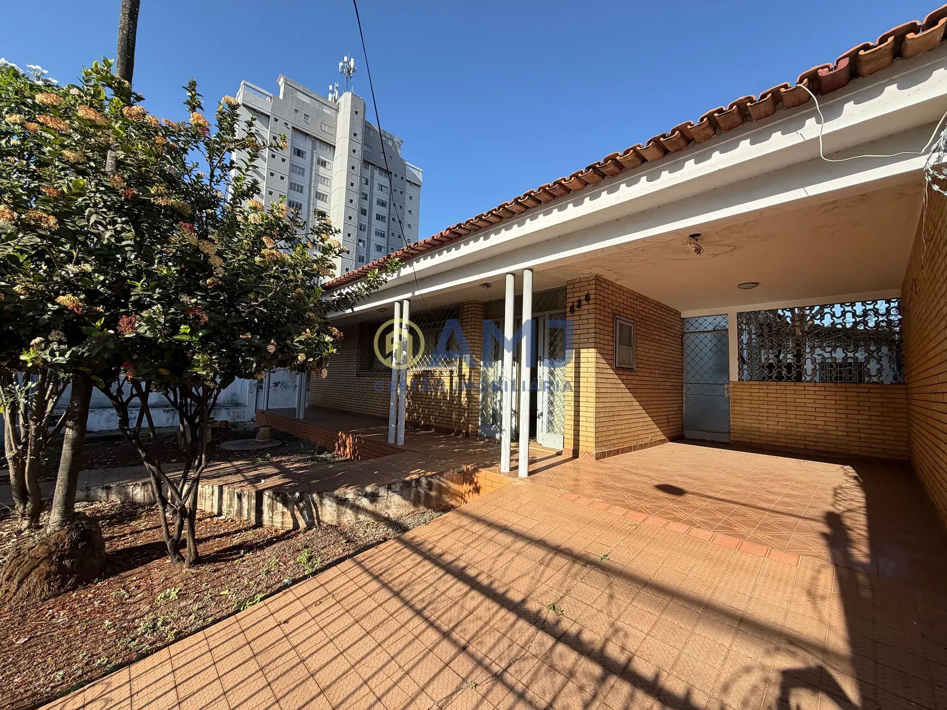 Imagem CASA À VENDA | AVENIDA COMERCIAL | SETOR OESTE / SETOR COIMBRA | GOIÂNIA