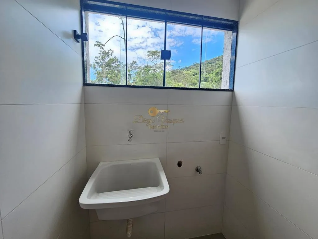 Imagem Casa em Condomínio para Venda em Teresópolis / RJ no bairro Golfe