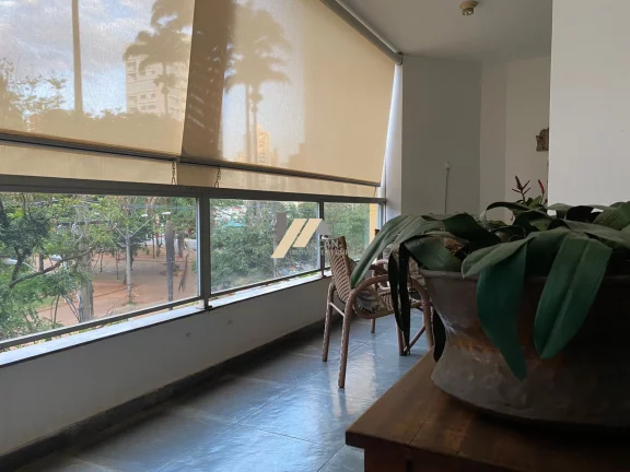 Imagem Apartamento à venda com 3 quartos no Cambuí em Campinas, São Paulo.