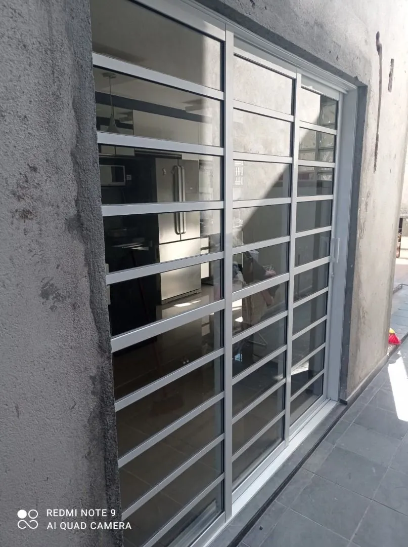 Imagem Sobrado com 3 dormitórios à venda, 350 m² por R$ 779.000,00 - Jardim Adriana - Guarulhos/SP