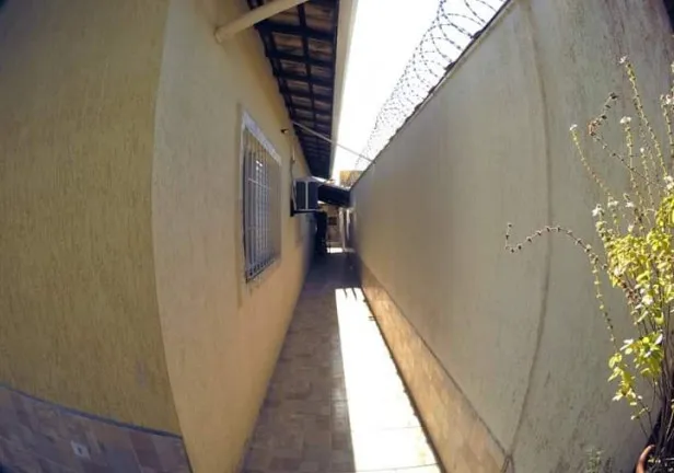 Imagem Sobrado com 4 Quartos à Venda, 223 m² em Flórida - Praia Grande