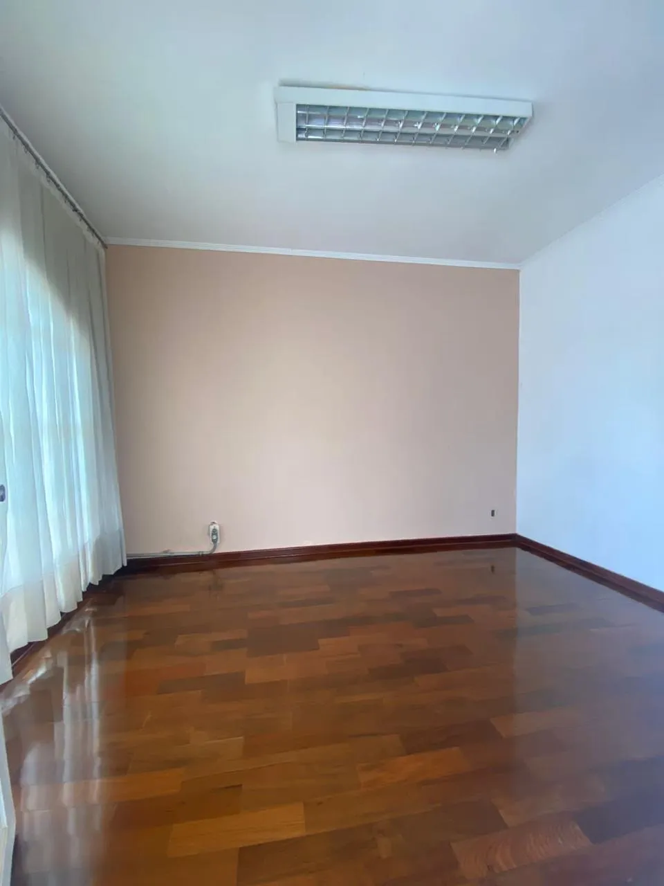 Imagem Imperdível oportunidade: Casa à venda em Sorocaba-SP na Vila Lucy com 3 quartos, 2 banheiros e 251m² de área.