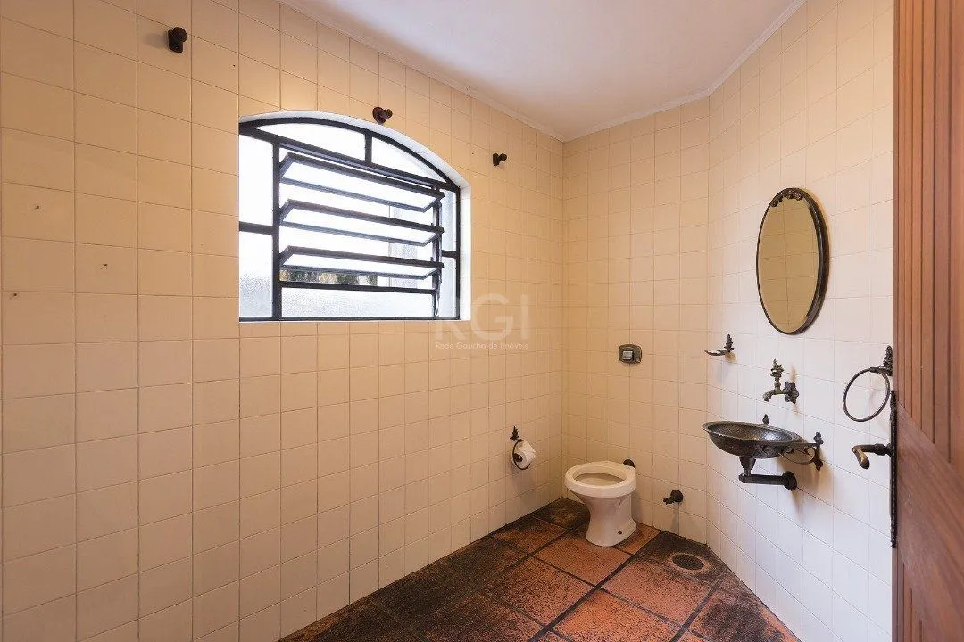 Imagem Casa para Venda - 430m², 4 dormitórios, sendo 1 suites, 5 vagas - Cristal