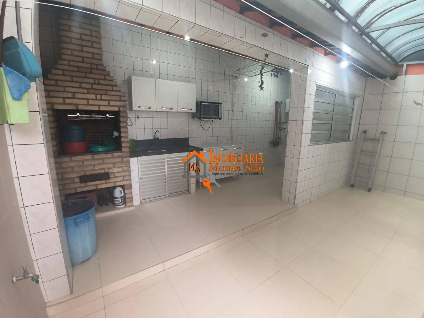 Imagem Sobrado à venda, 206 m² por R$ 830.000,00 - Jardim Valéria - Guarulhos/SP