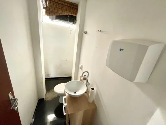 Imagem Oportunidade única: Sala Comercial à Venda em Pinheiros, São Paulo-SP com 1 Sala, 1 Banheiro e 25,70m de ?rea.