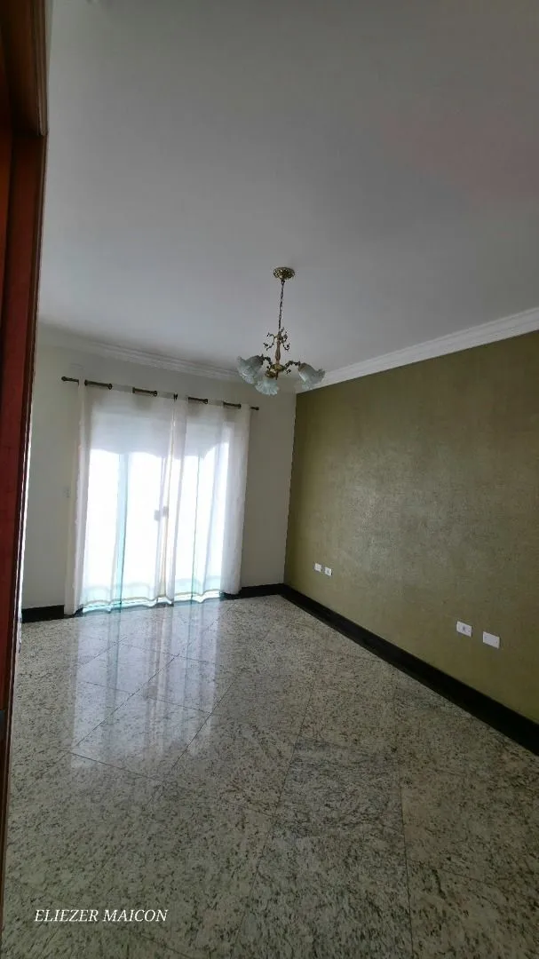 Imagem Casa a venda com 3 quartos na rua fosco pardini em Poços de Caldas - MG