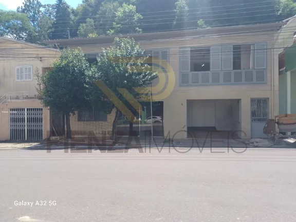 Imagem Casa para Venda em Concórdia, Centro, 3 dormitórios, 2 banheiros, 1 vaga