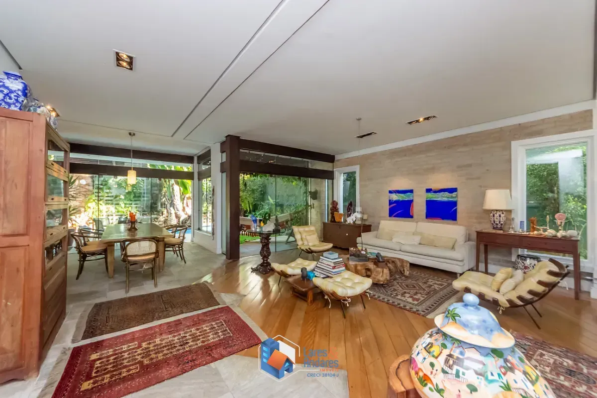 Foto do imóvel Casa para venda em Jardim dos Estados com 4 quartos, sendo 2 suítes, 389m² em Rua Canumá
