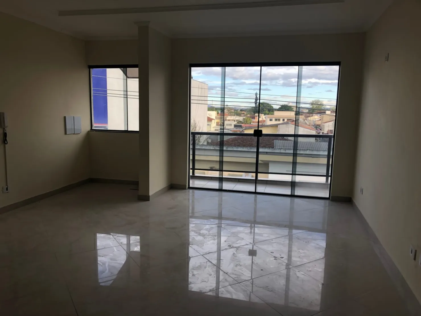 Imagem Apartamento para Locação 3 Quartos, 1 Suite, 99.04M², Centro, Pindamonhangaba - SP | Sala Comercial Luo Xuehong