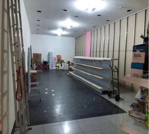 Imagem Loja comercial com 219m2com mezanino, Itaigara