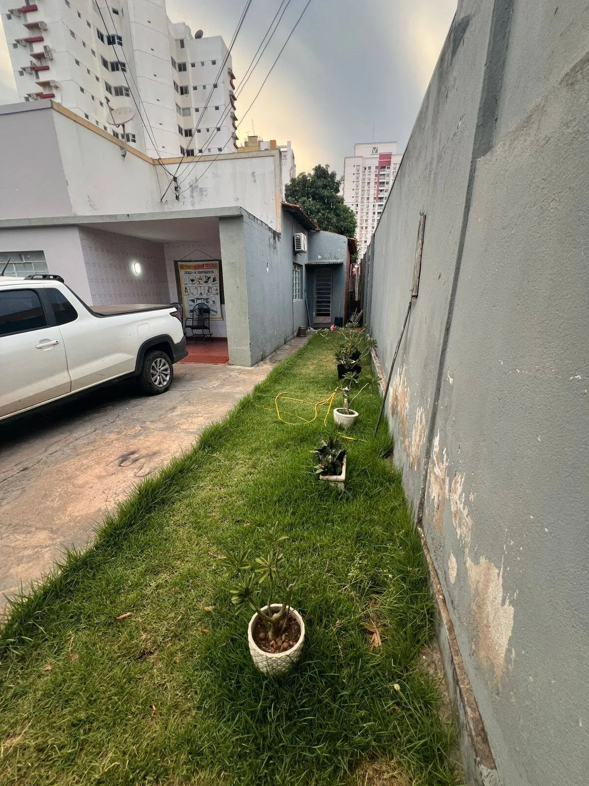 Imagem Casa Goiabeiras - 3 Quartos, Suíte e Amplo Quintal