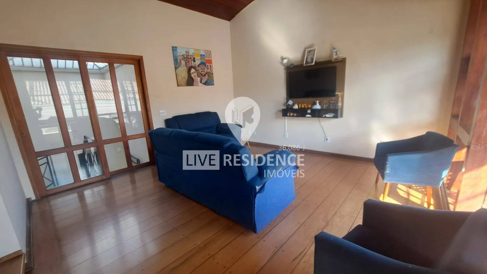 Imagem Vende-se Casa no Centro da cidade de Itatiba SP com terreno 250m²