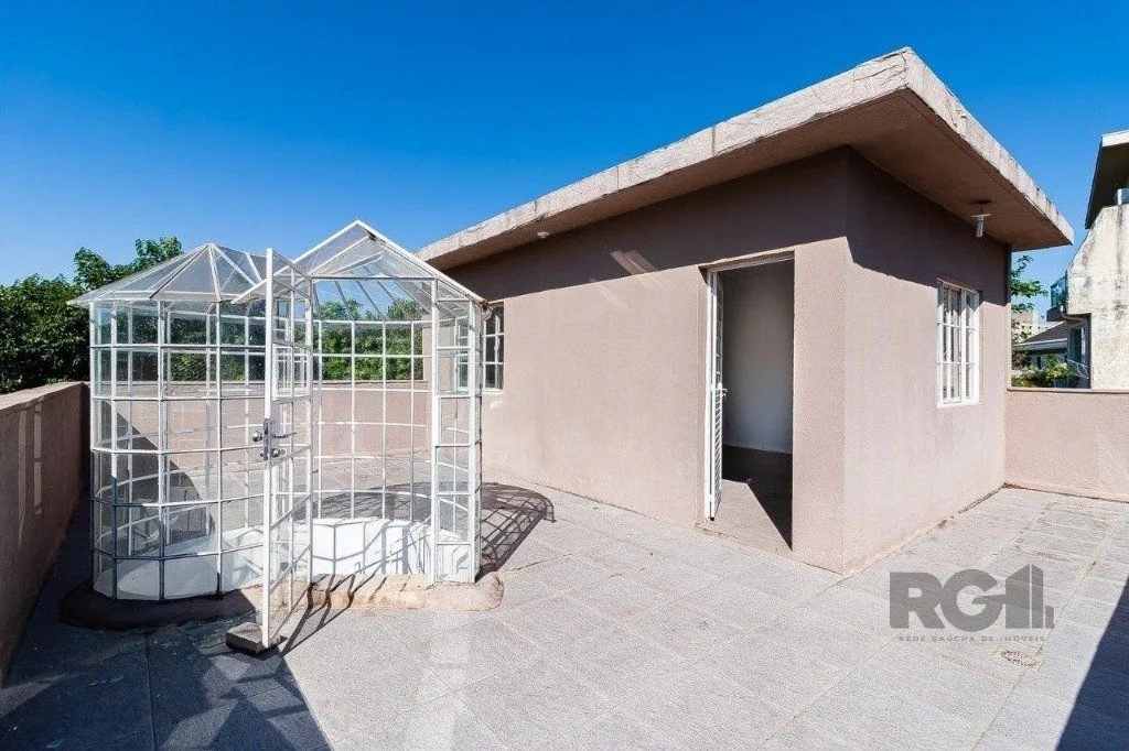 Imagem Casa de 4 dormitórios no bairro Três Figueiras