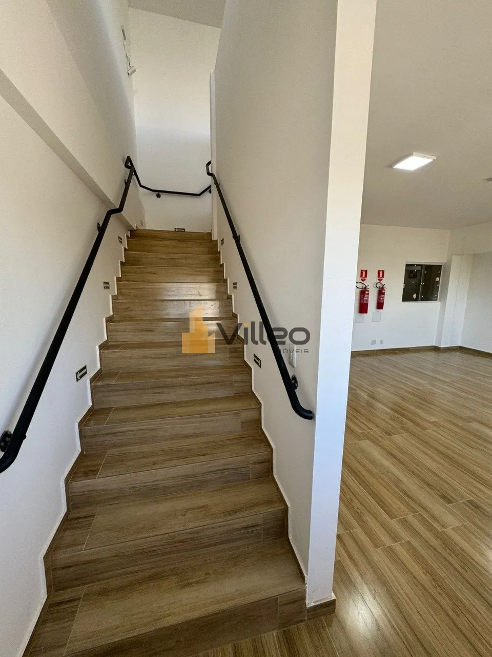 Imagem Oportunidade única para o seu negócio! Este galpão com área privativa de 747,5 m² está localiz...