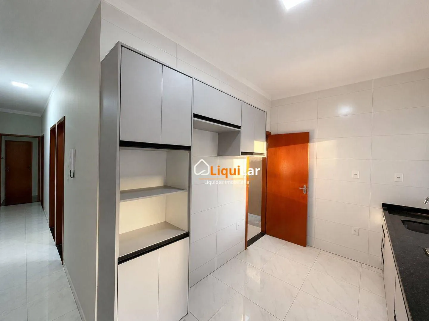 Imagem Casa Moderna com Pé Direito Duplo - Figueiras do Parque (Região São Conrado)