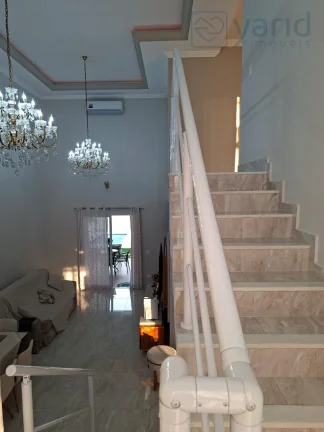 Imagem Casa em Condomínio de Luxo em Jundiaí-SP: 3 Quartos, Suíte, 4 Vagas - Jardim Celeste