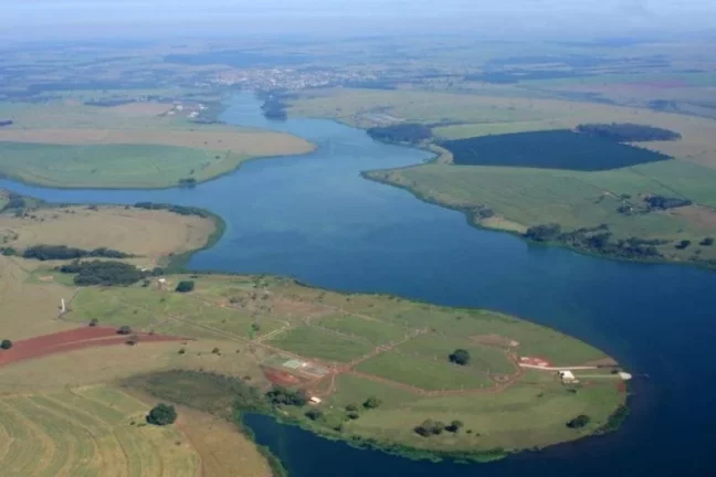 Iacanga/SP, Condomínio Varandas do Tietê, terreno 900m² em Área Rural