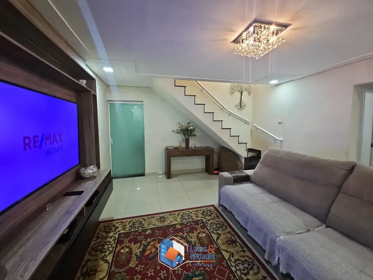 Imagem Sobrado para venda em Vila Ivone com 3 quartos, sendo 1 suíte, 178m²
