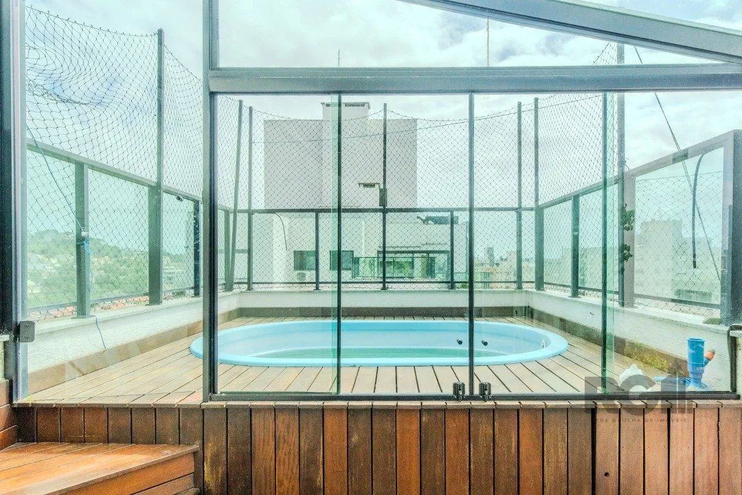 Imagem Cobertura Horizontal, 3 quartos, 1 suite, piscina, condominio com infra, 2 vagas - Bairro Tristeza