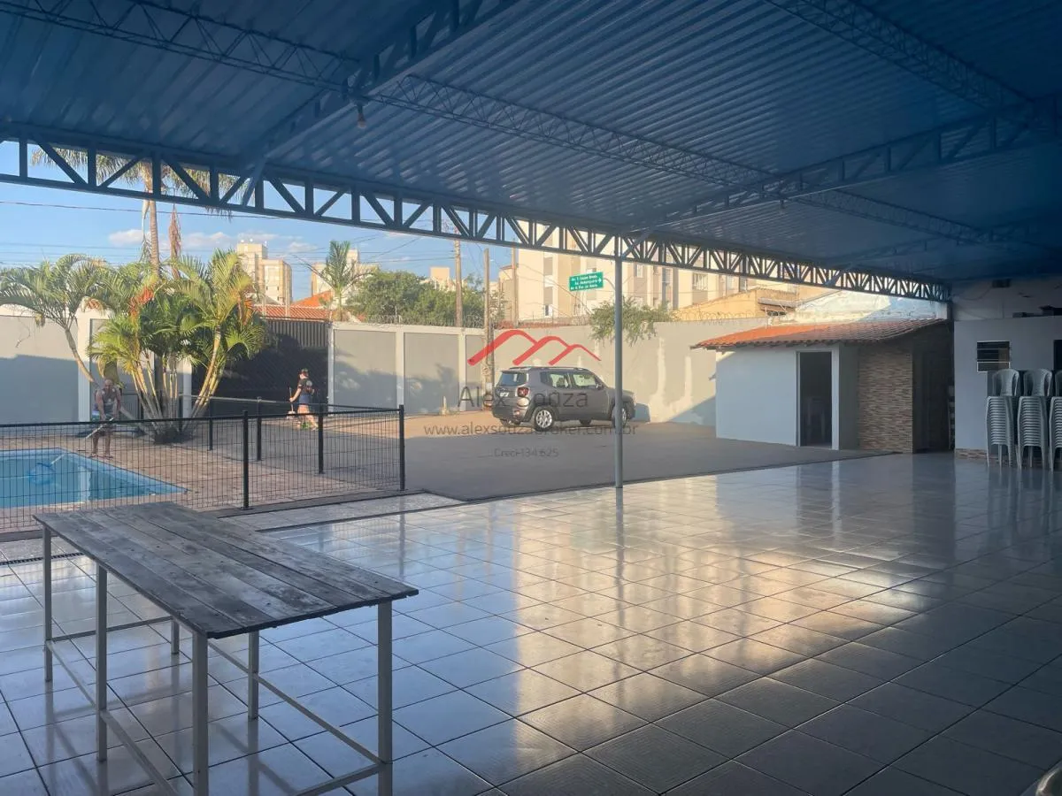 Imagem Sítio / Chácara para Venda em Hortolândia, Jardim Nova Hortolândia I, 1 dormitório, 2 banheiros, 10 vagas